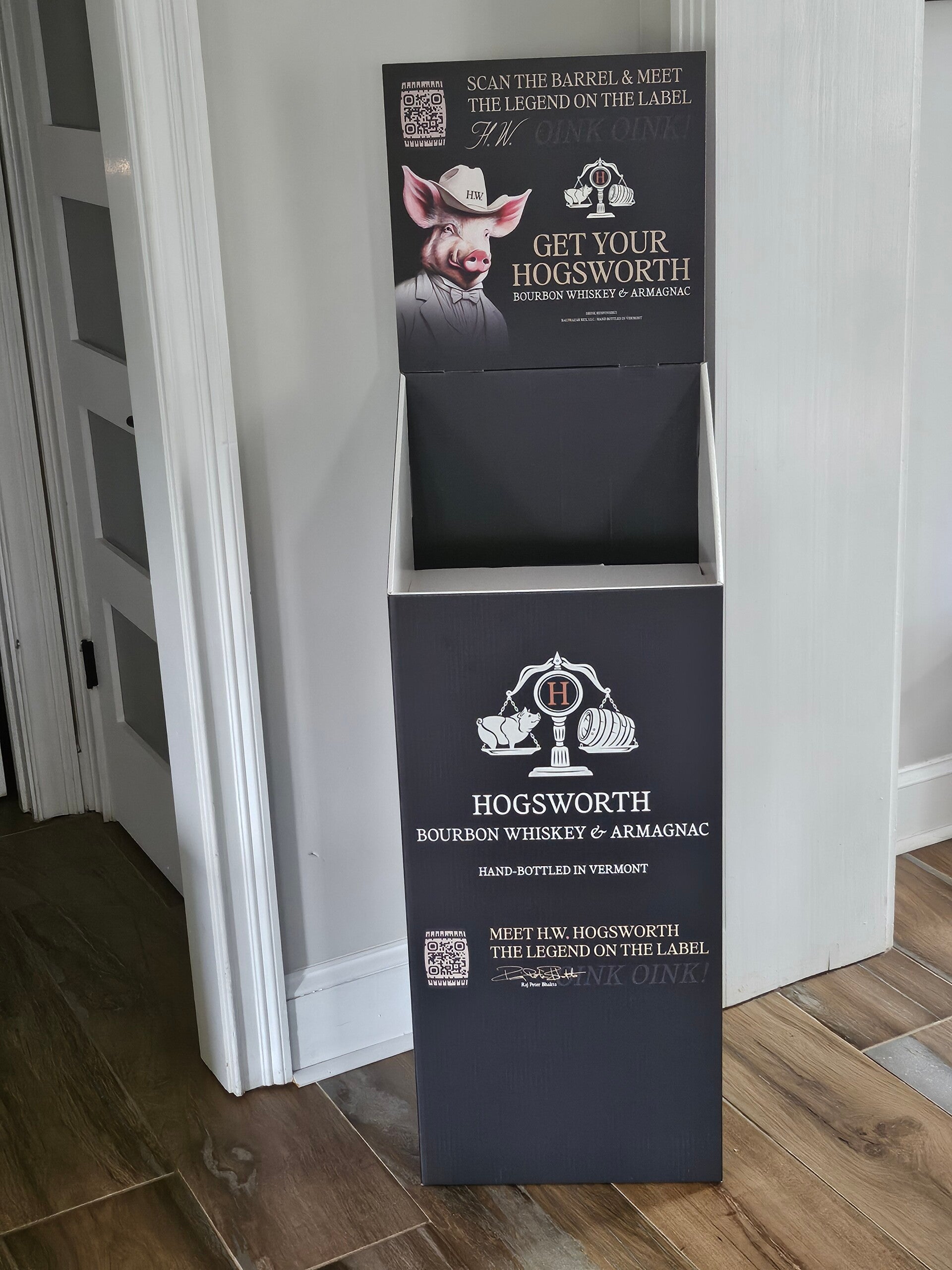New Hogsworth 12 Bottle Floor Bin with Riser Card