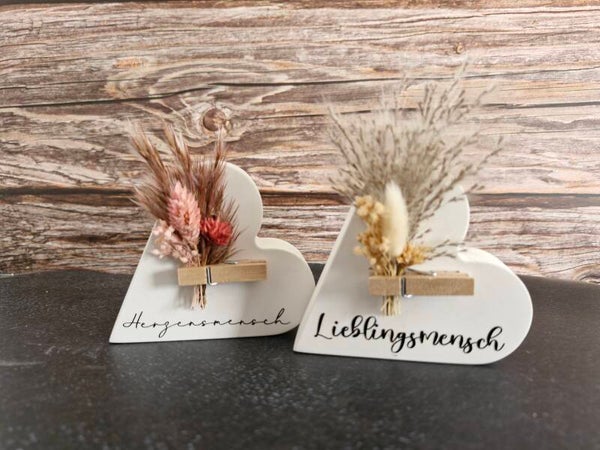 Herz mit Spruch und Trockenblumen