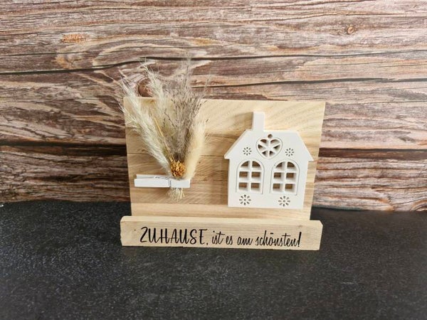 Holzaufsteller mit Haus und Trockenblumen