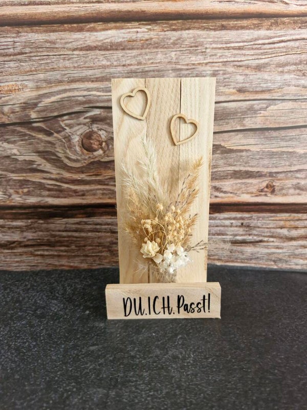 Holzsaufsteller mit Trockenblumenvase