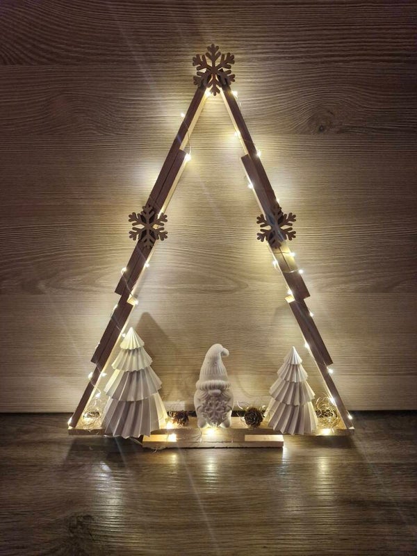 beleuchtete Weihnachtsbäume