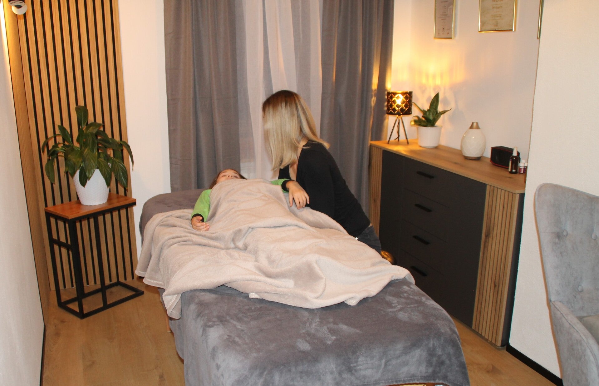 Cranio Behandlung auf der Liege