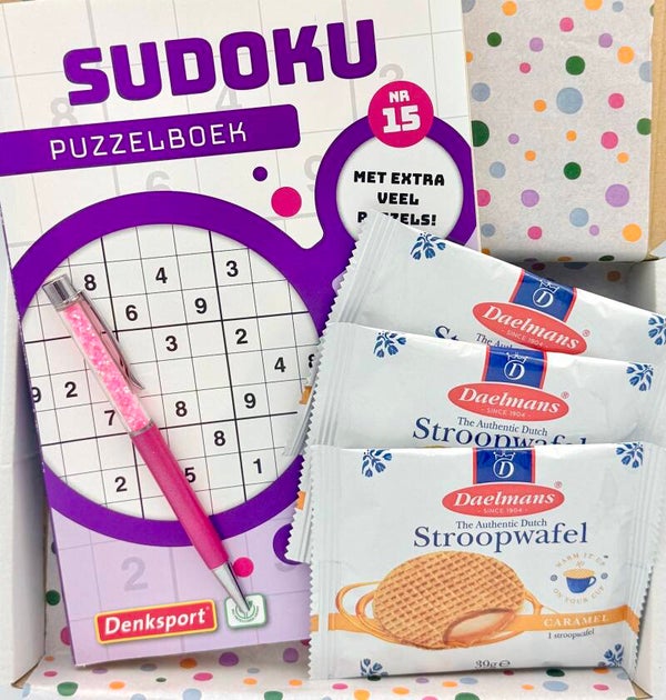 Postkadootje Blijpakket | Sudoku puzzelboek met pen | Stroopwafels | Kaartje naar keuze