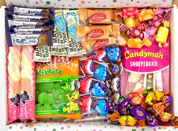 Postkadootje Candy moment | Kikker snoepjes Haribo | Candyman snoepzakje | Verschillende smaken lolly's | Lonka fudge | Johnny doodle fudge | Fruittoffees | Verschillende smaken toffees | Spekkies | Koetjesreepjes | Kaartje naar keuze