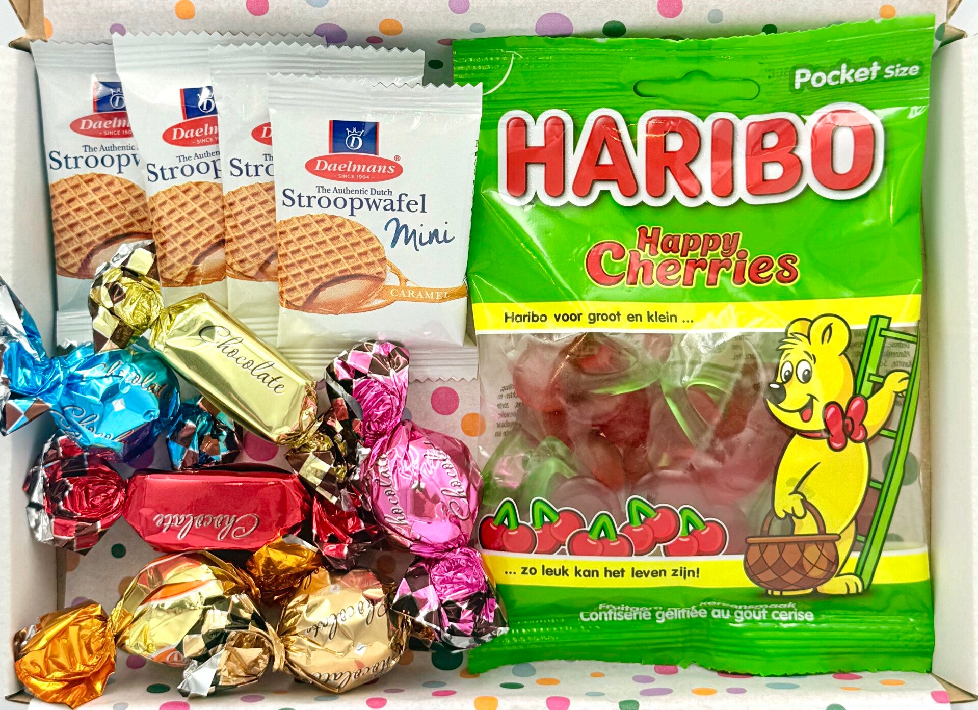 Postkadootje Cherrie | Haribo cherries | Mini stroopwafels | Bonbons | Kaartje naar keuze