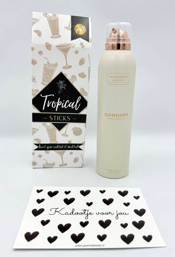 Postkadootje Cocktail | Tropical cocktailstick | Treatments foaming shower gel | Kaartje naar keuze