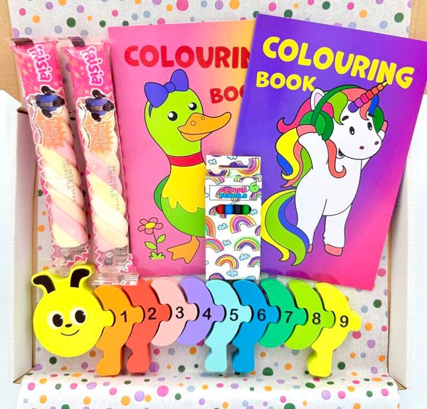 Postkadootje Fun | Kleurboekjes met mini potloodjes | Rups telpuzzel | Spekkies | Kaartjes naar keuze