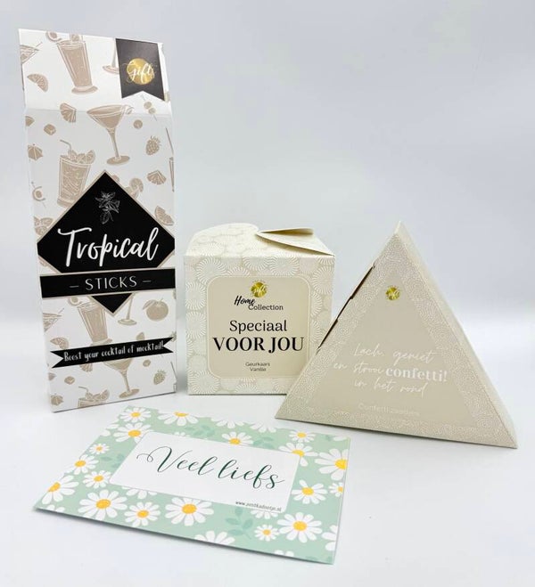 Postkadootje Snuffeltjes | Geurkaars vanille | Confetti lach, geniet en strooi confetti in het rond | Tropical sticks voor een cocktail of mocktail | Kaartje naar keuze