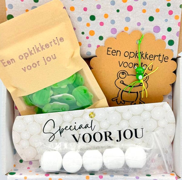 Postkadootje Speciaal voor jou | Bath bombs speciaal voor jou in gondeldoosje | Opkikkersnoepjes | Opkikkergelukje | Kaartje naar keuze