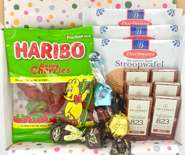 Postkadootje Zoetpakket | Haribo kersjes | Stroopwafels | Mini chocolade | Bonbons | Kaartje naar keuze