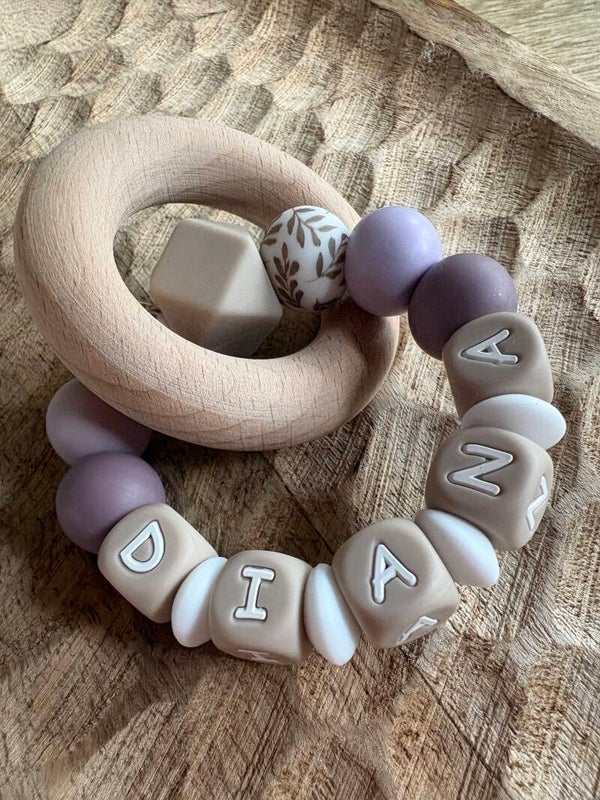 Gepersonaliseerde Bijtring met naam Lila |Diana