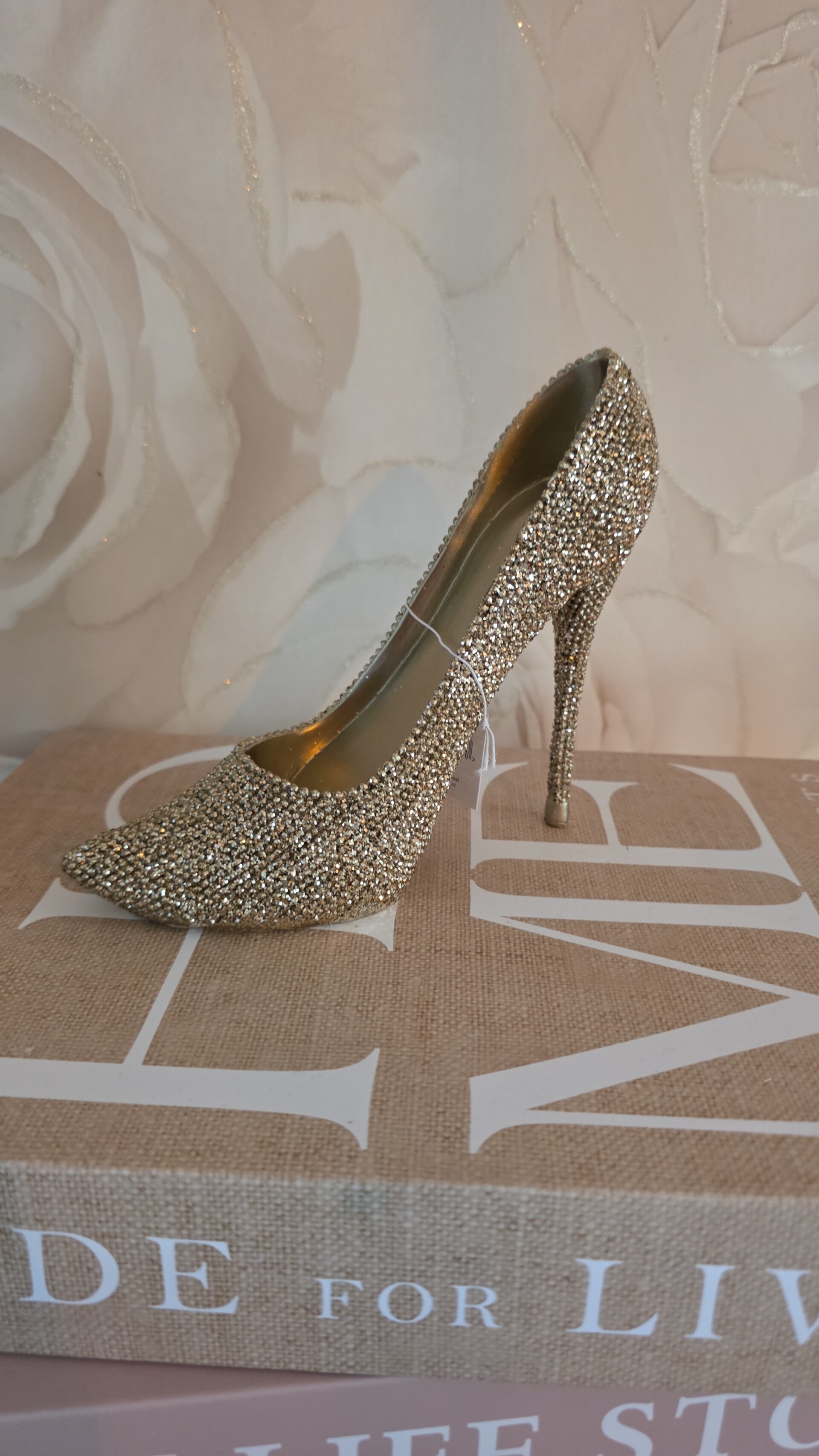 Glitter pump
