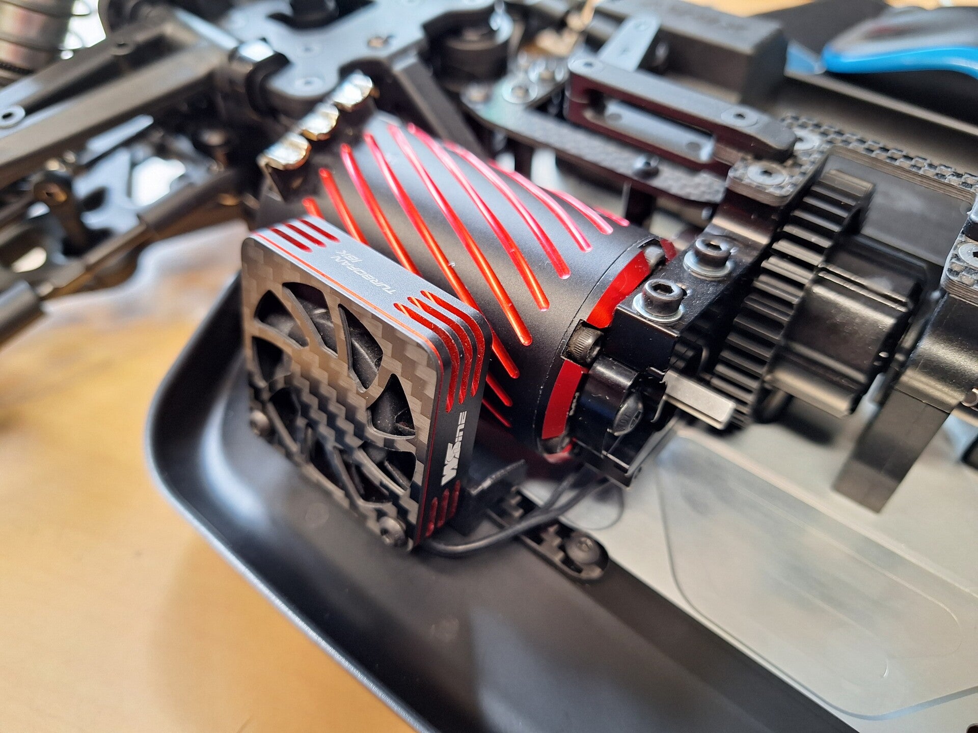 Support ventilateur  latéral souple 40mm  XB8 2025