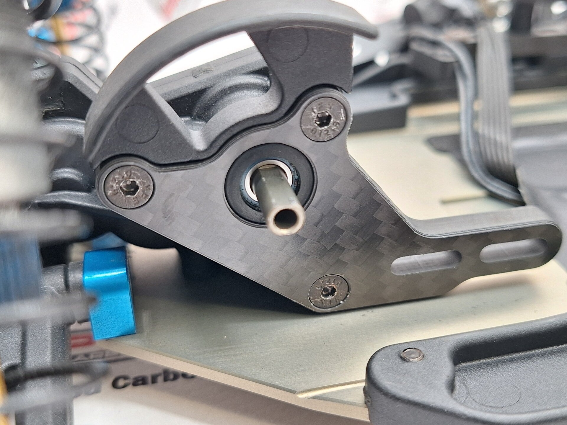 Support moteur carbone allongé  5mm B7