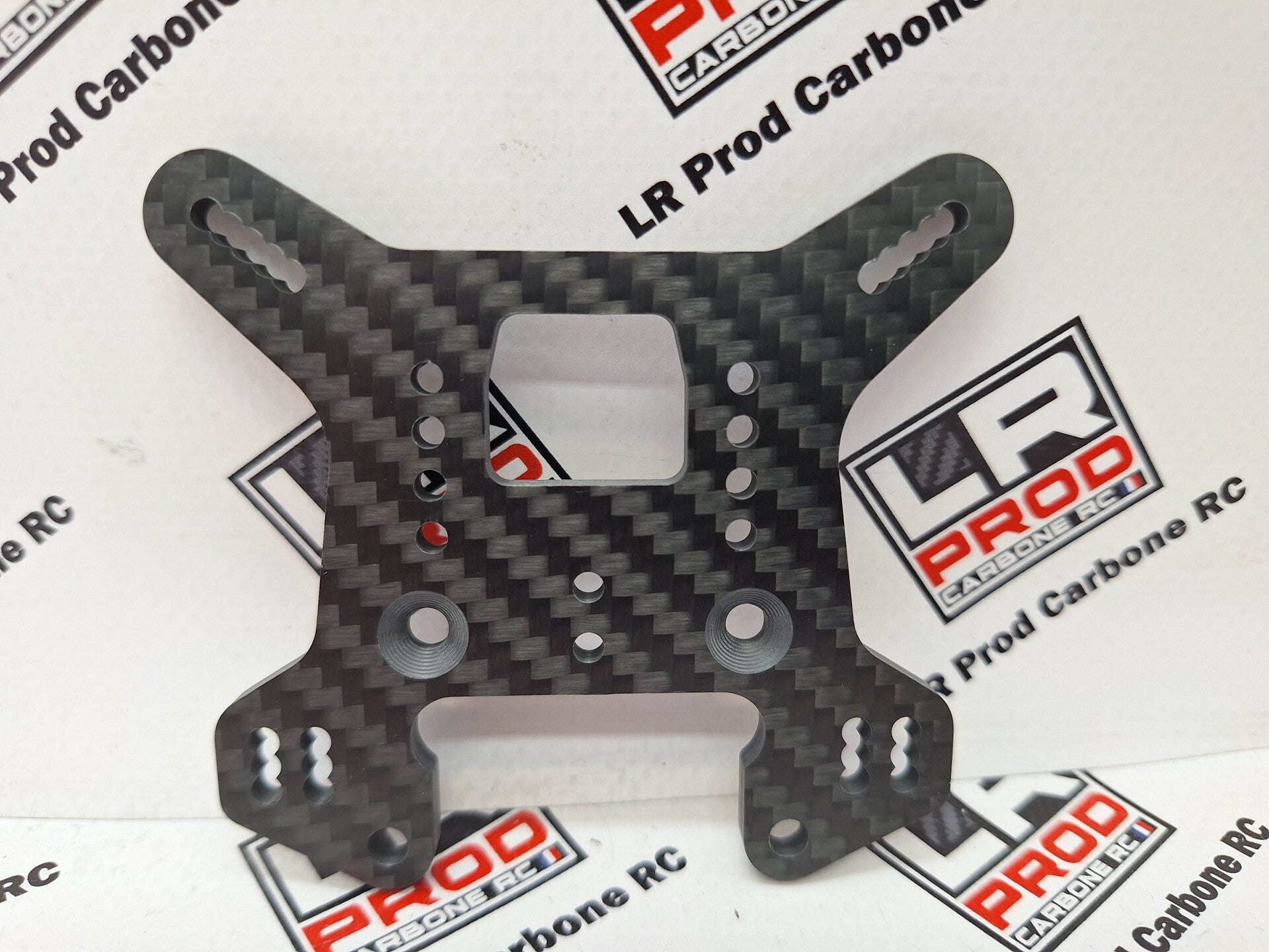 Tour arrière carbone 4mm RC8 B4.2 (81692)