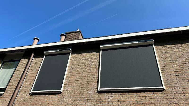 Solar zipscreens