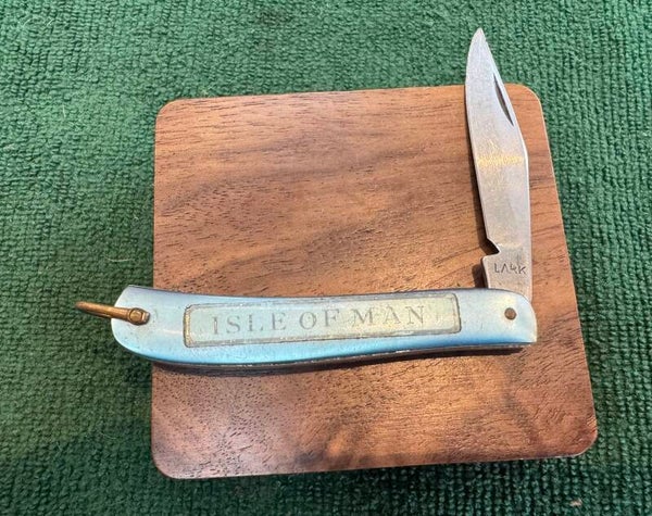 Ise of man pocket knife