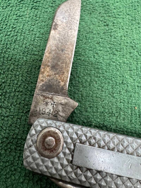 British war time clasp knife 1943 J . Rodger’s