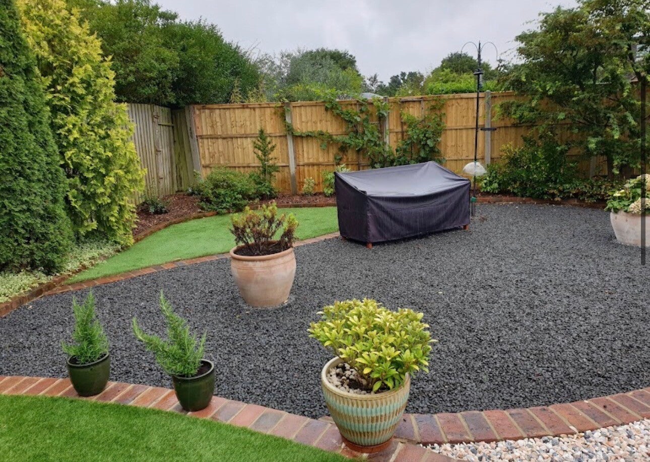 Hard landscaping project featuring gravel surfacing and lawn edging in the Forest of Dean⁠