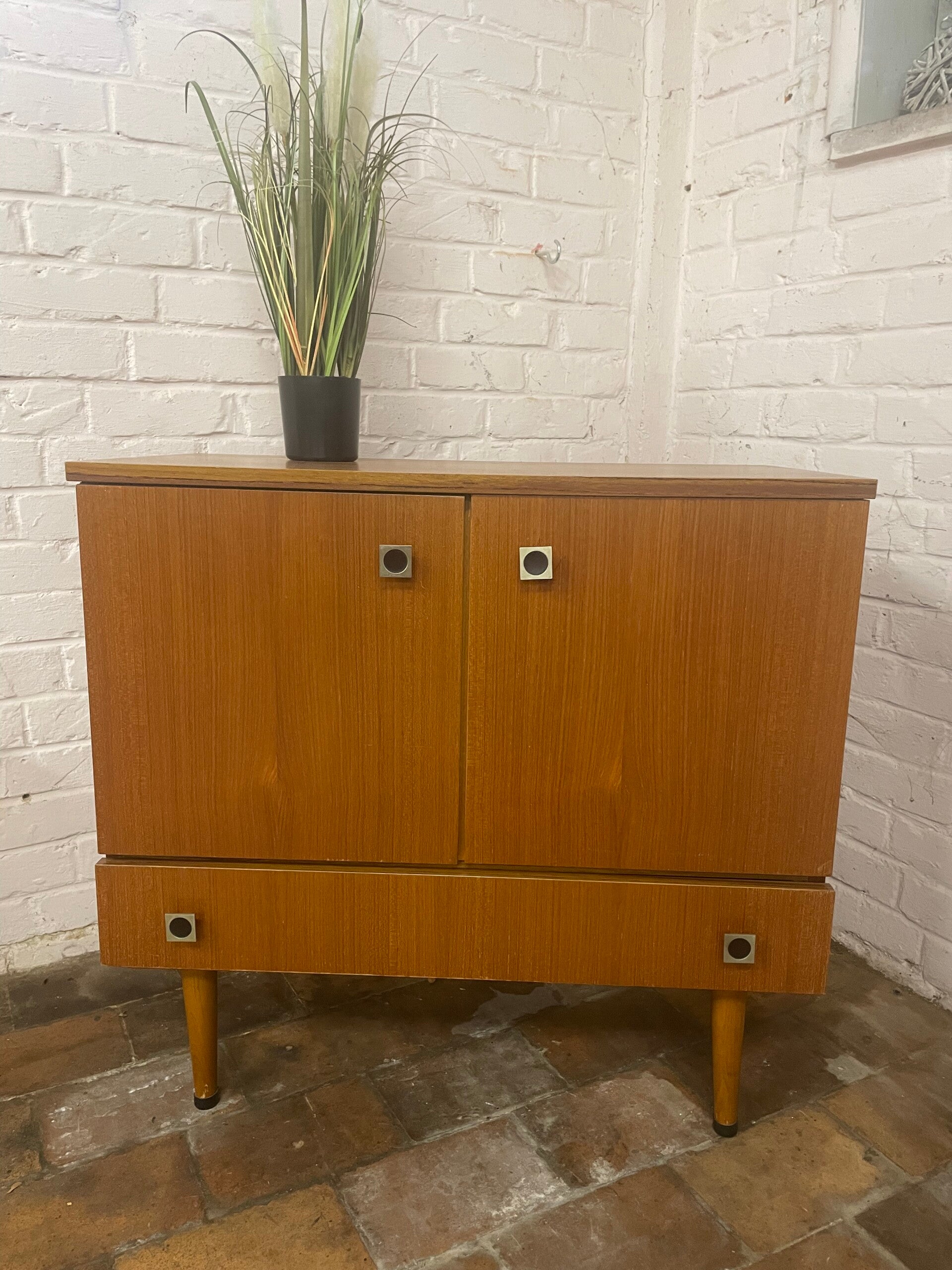 Mid-Century Kastje