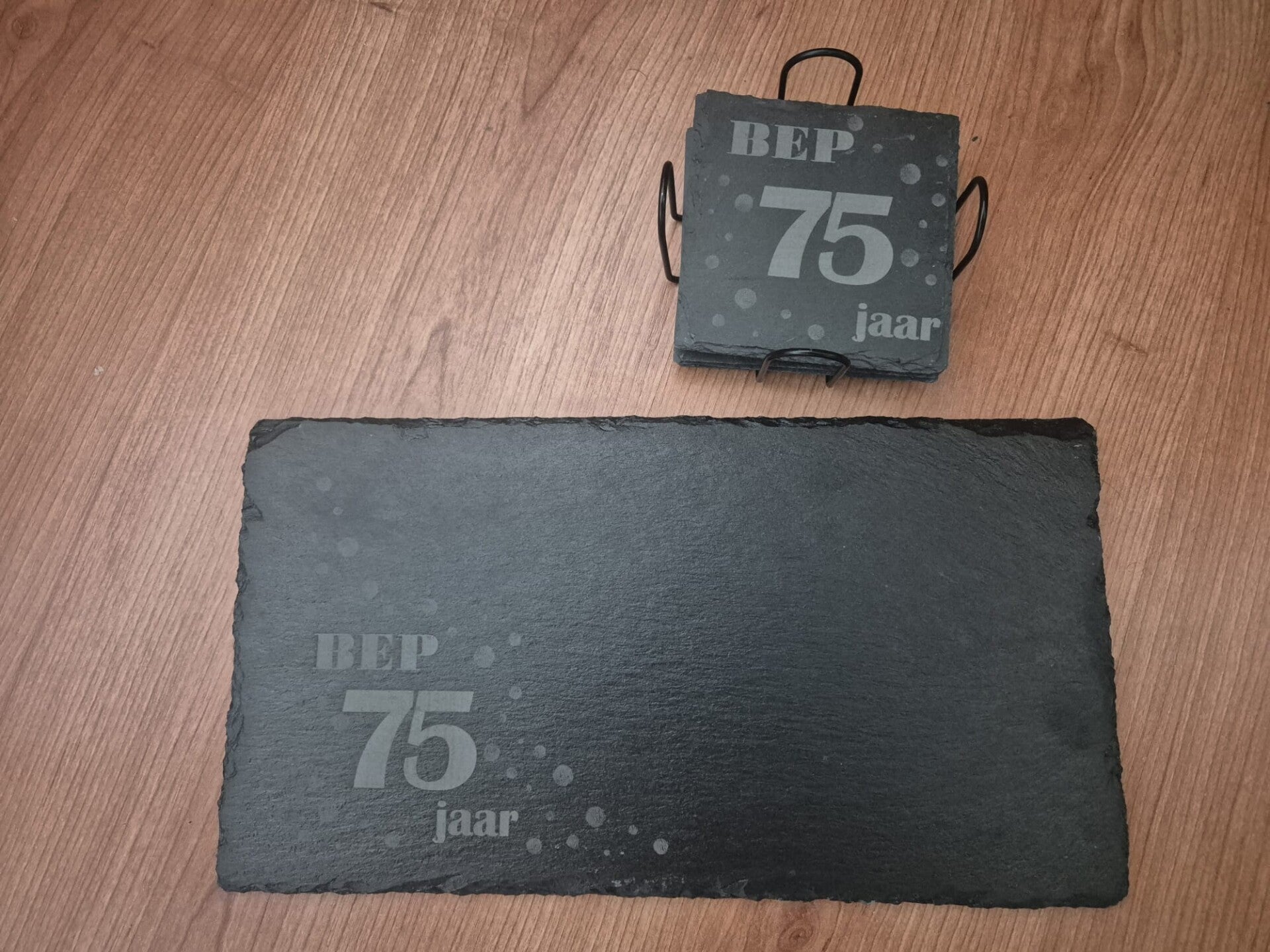 Borrelset leisteen in diverse vormen