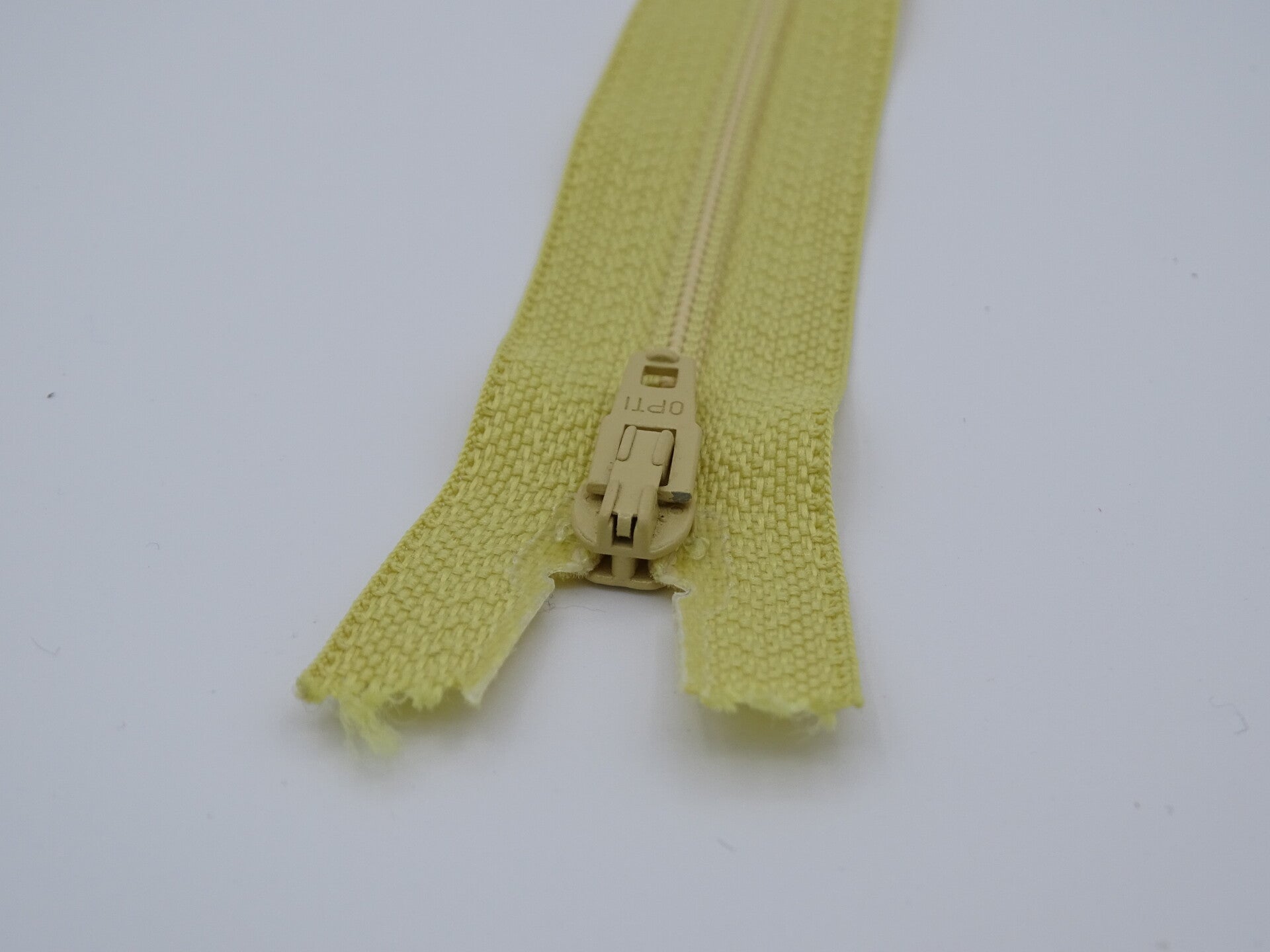 Nylon rits 14cm licht geel