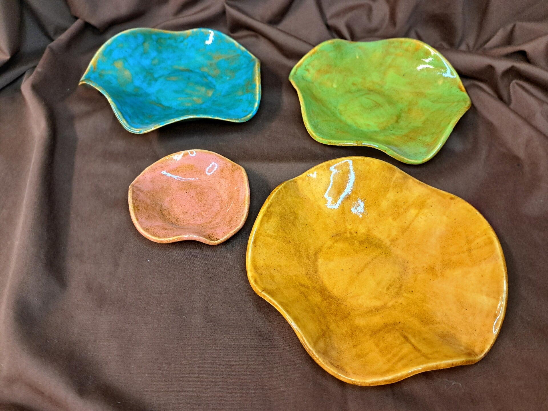 Schalen set (4 stuks, bruin met kleur)