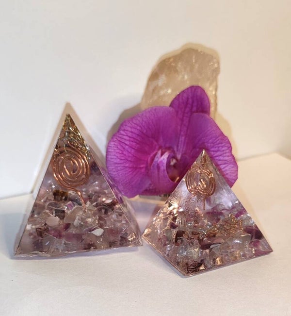 2 Pyramides orgonite fluorite
