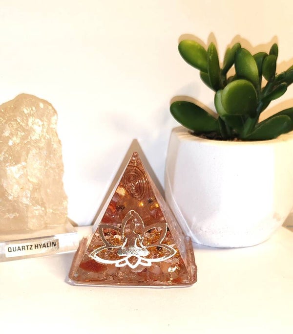 Orgonite pyramide Cornaline 5.5 cm