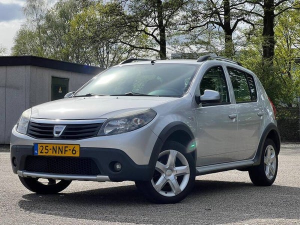 Dacia Sandero 1.6 MPI 90 Stepway 2010 Grijs NAP APK