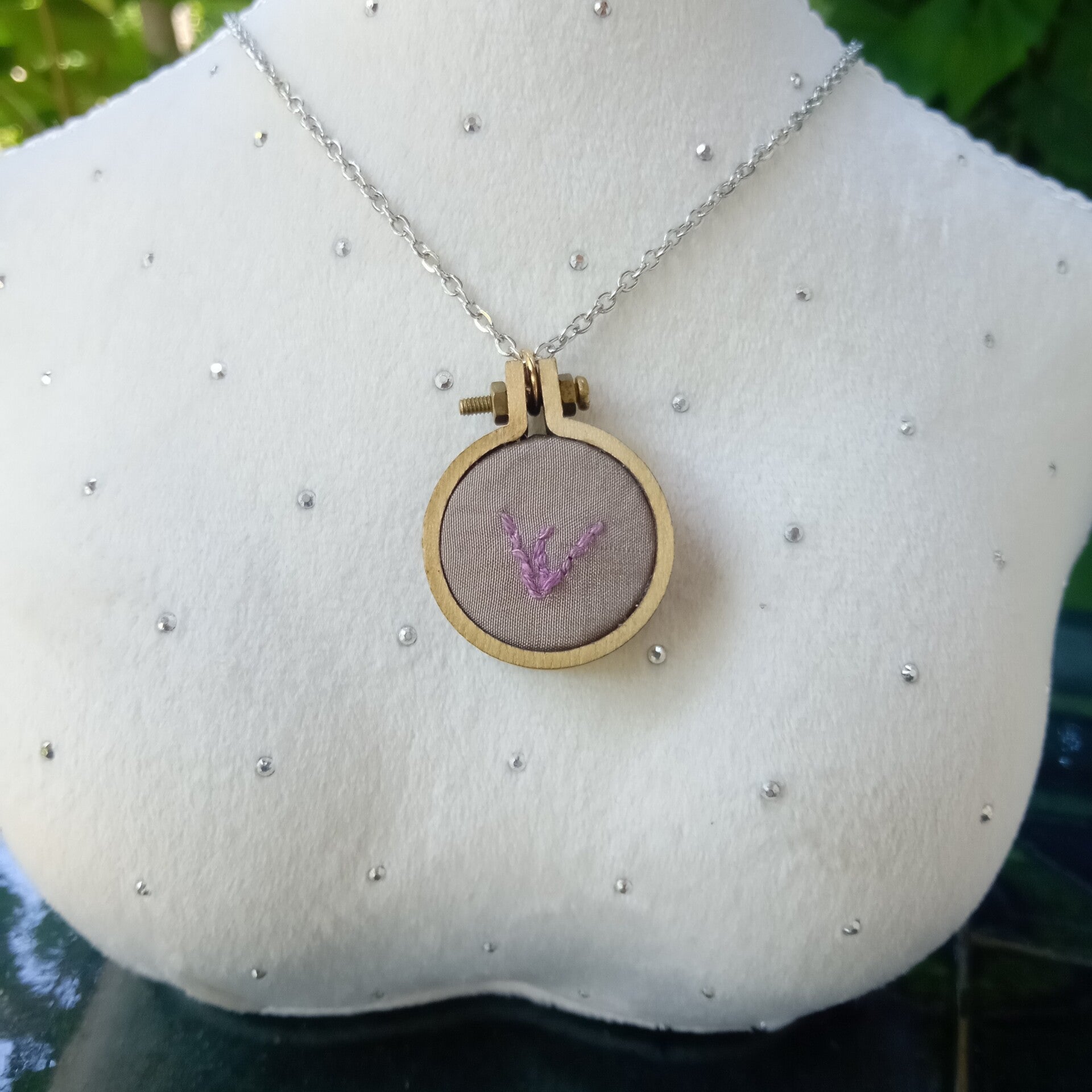 PENDENTIF-TALISMAN TRIANGLE PUBIEN ALTAMIRA