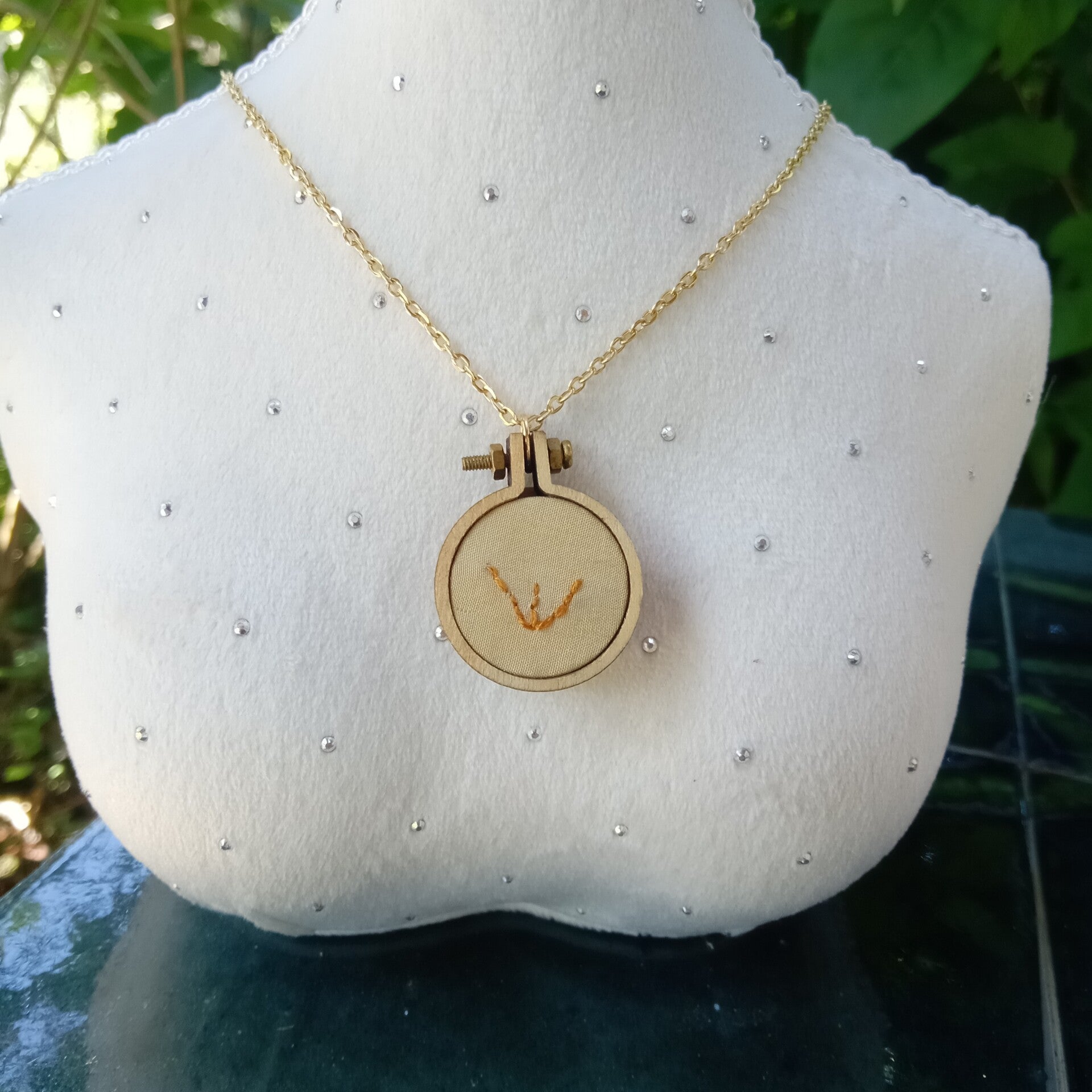 PENDENTIF-TALISMAN TRIANGLE PUBIEN LA MOUTHE