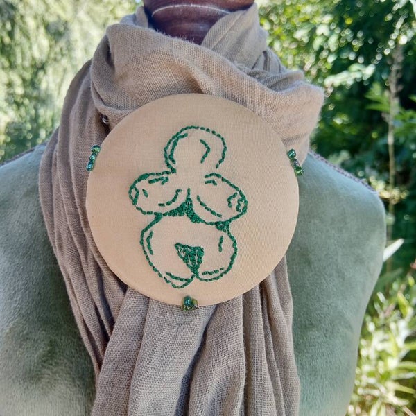 BROCHE-TALISMAN VENUS WILLENDORF