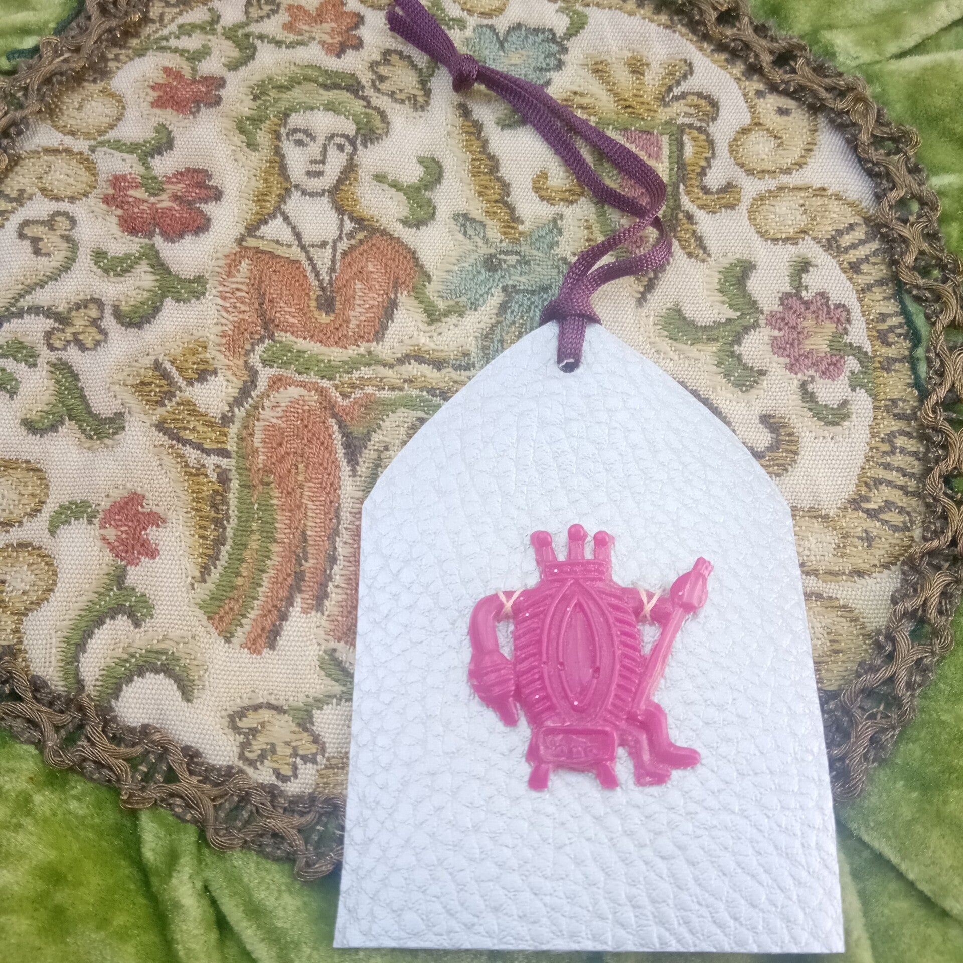 ENSEIGNE VULVAIRE "LA REINE DU FEMININ"