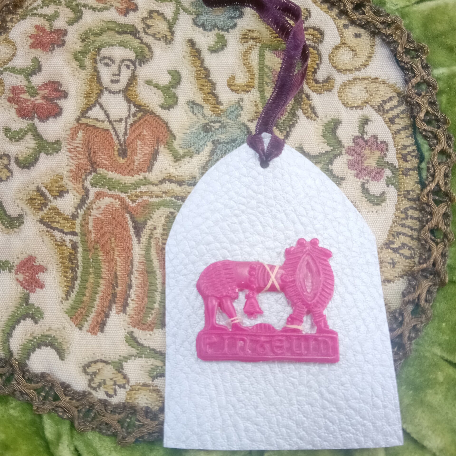 ENSEIGNE VULVAIRE "LA GARDIENNE DU VIVANT"