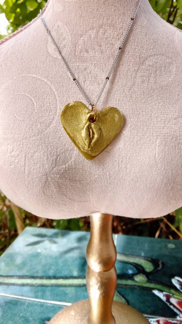 COEUR DE YONI - BIJOU TALISMAN ARTISTIQUE-OR-
