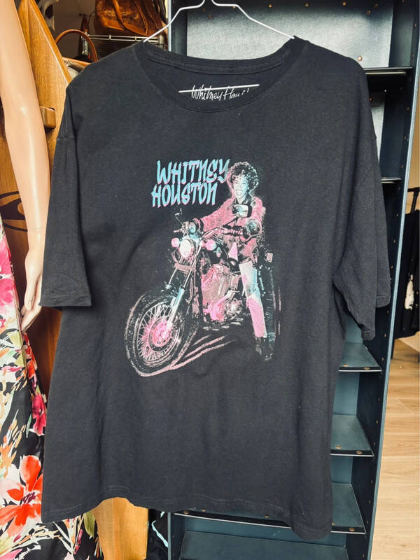 Tee-shirt officiel Whitney Houston – Taille L #18rond