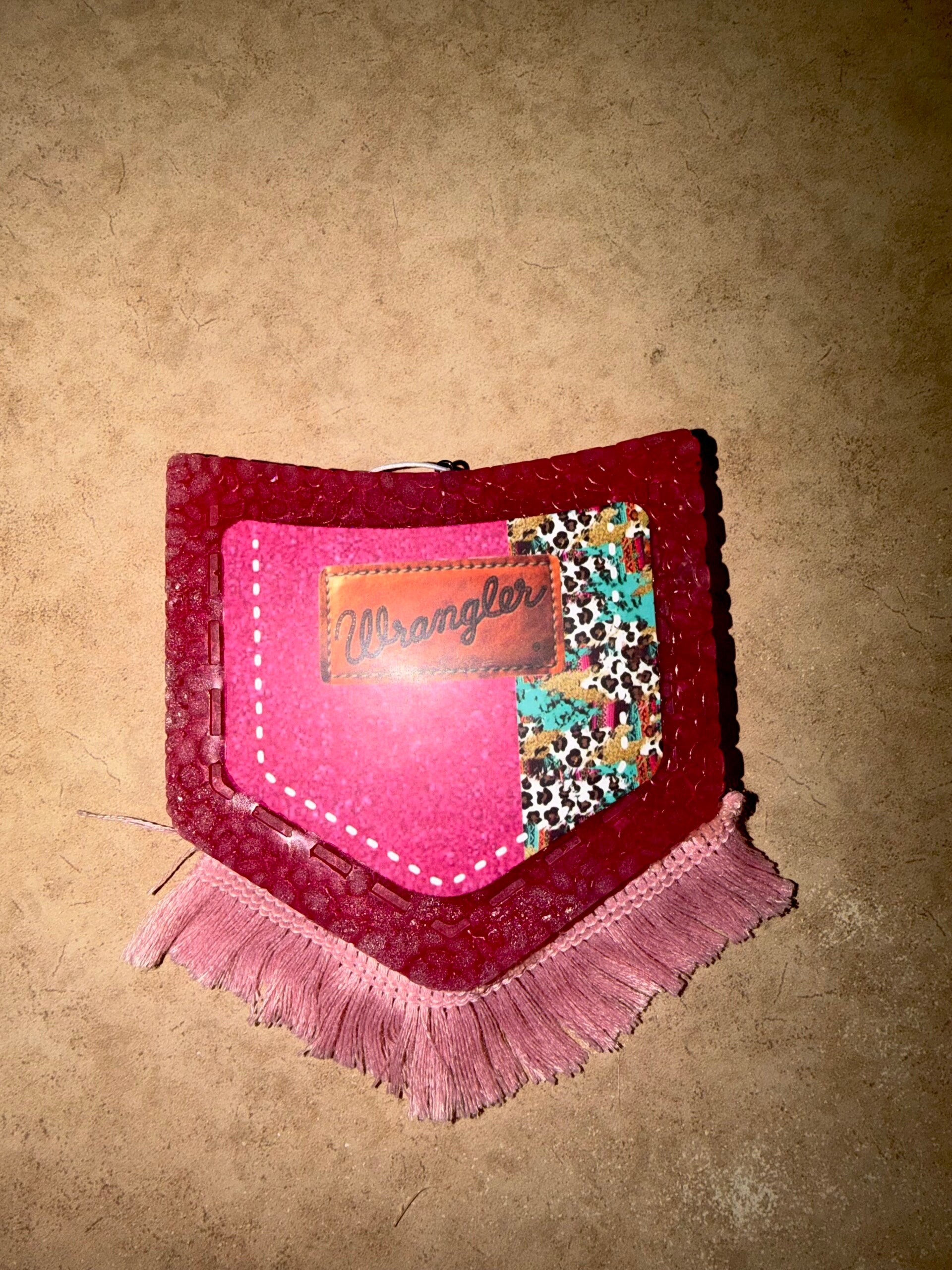 Pink pocket- champagne toast
