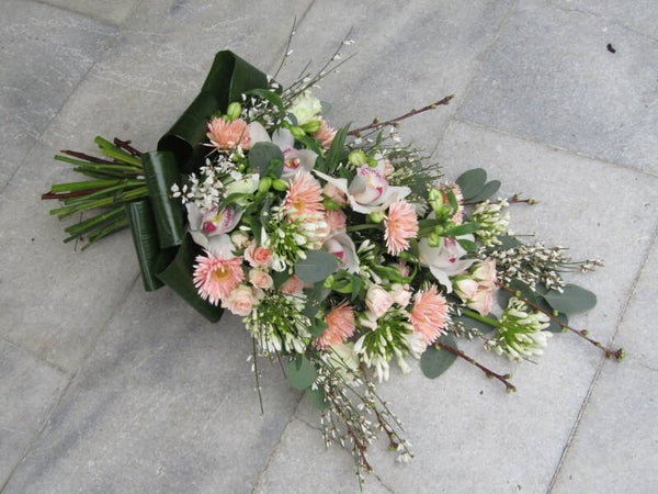 Zalmwit ~ Rouwboeket