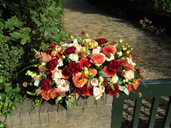 Koper ~ Ovaal Rouwstuk met Warme Kleuren