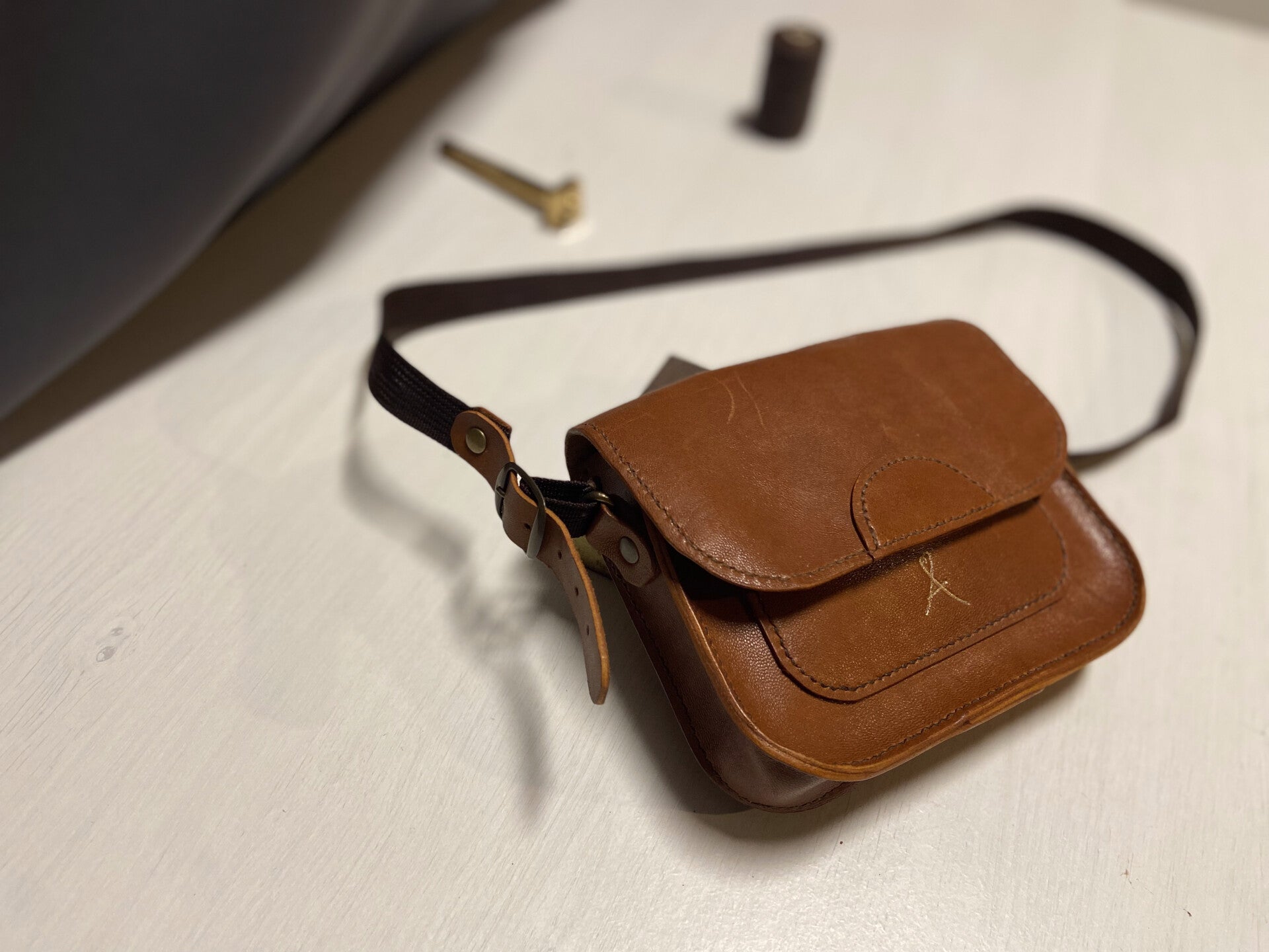 sac à main besace sacoche bandoulière cuir oloron sainte marie aline maroquinerie 64 artisanat