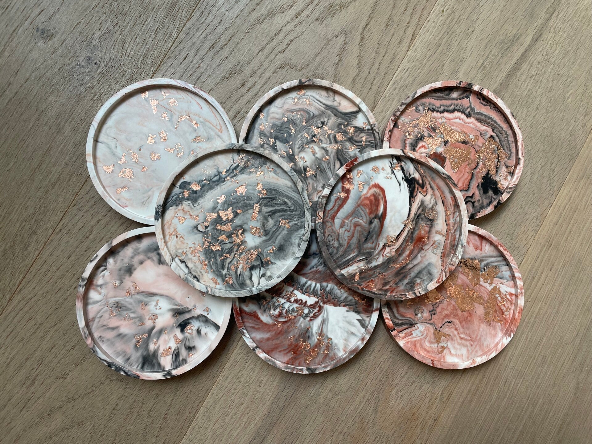 Gepersonaliseerd set onderzetters rond - aards interieur