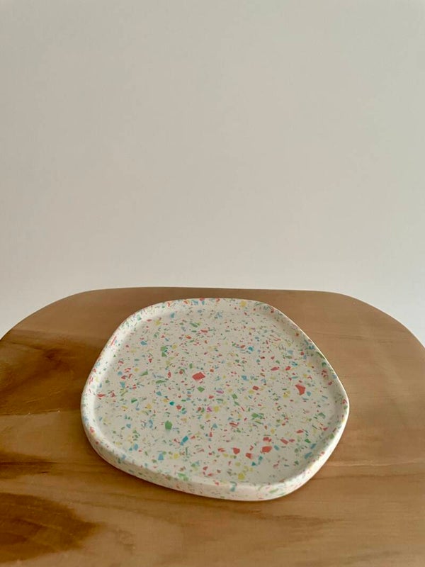 Schaal asymmetrisch rond M Terrazzo