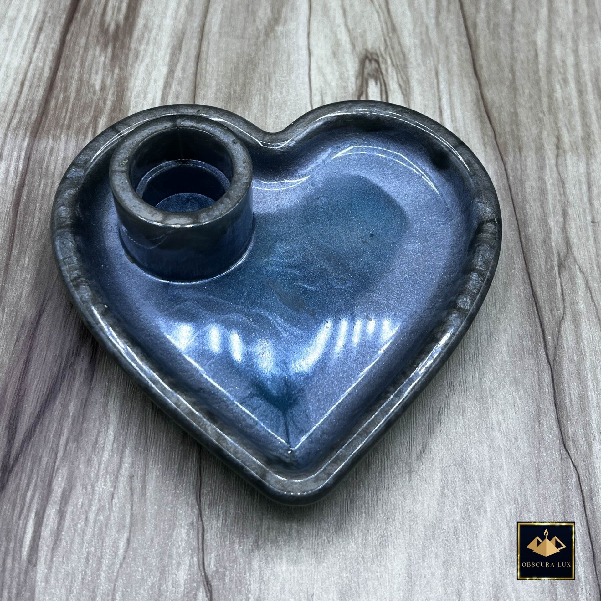 Kerzenhalter aus Resin (Epoxidharz) * Teller in Herz-Form * für Stabkerzen * Herstellung auf Wunsch * freie Farb-und Design-Wahl