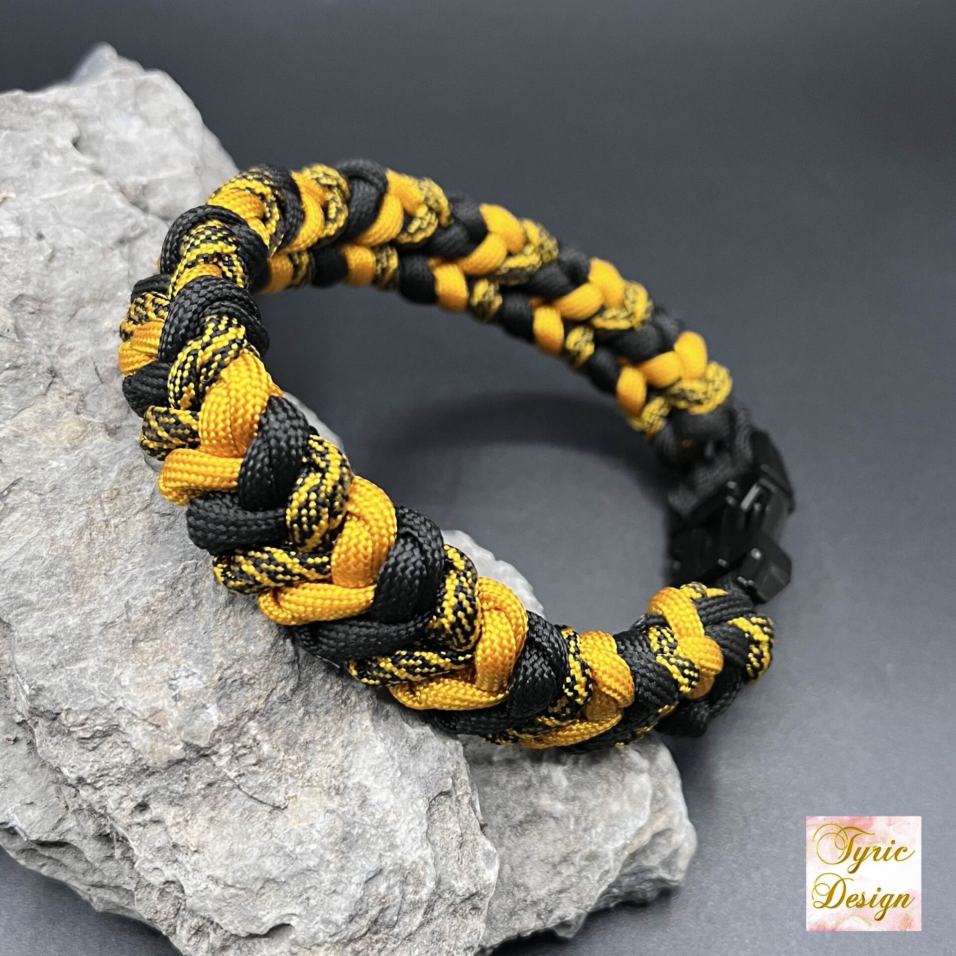 Paracord-Halsband "Juno" - für kleine Hunde! - NICHT VERSTELLBAR - selbst zusammenstellen - Maßanfertigung - Unikat!