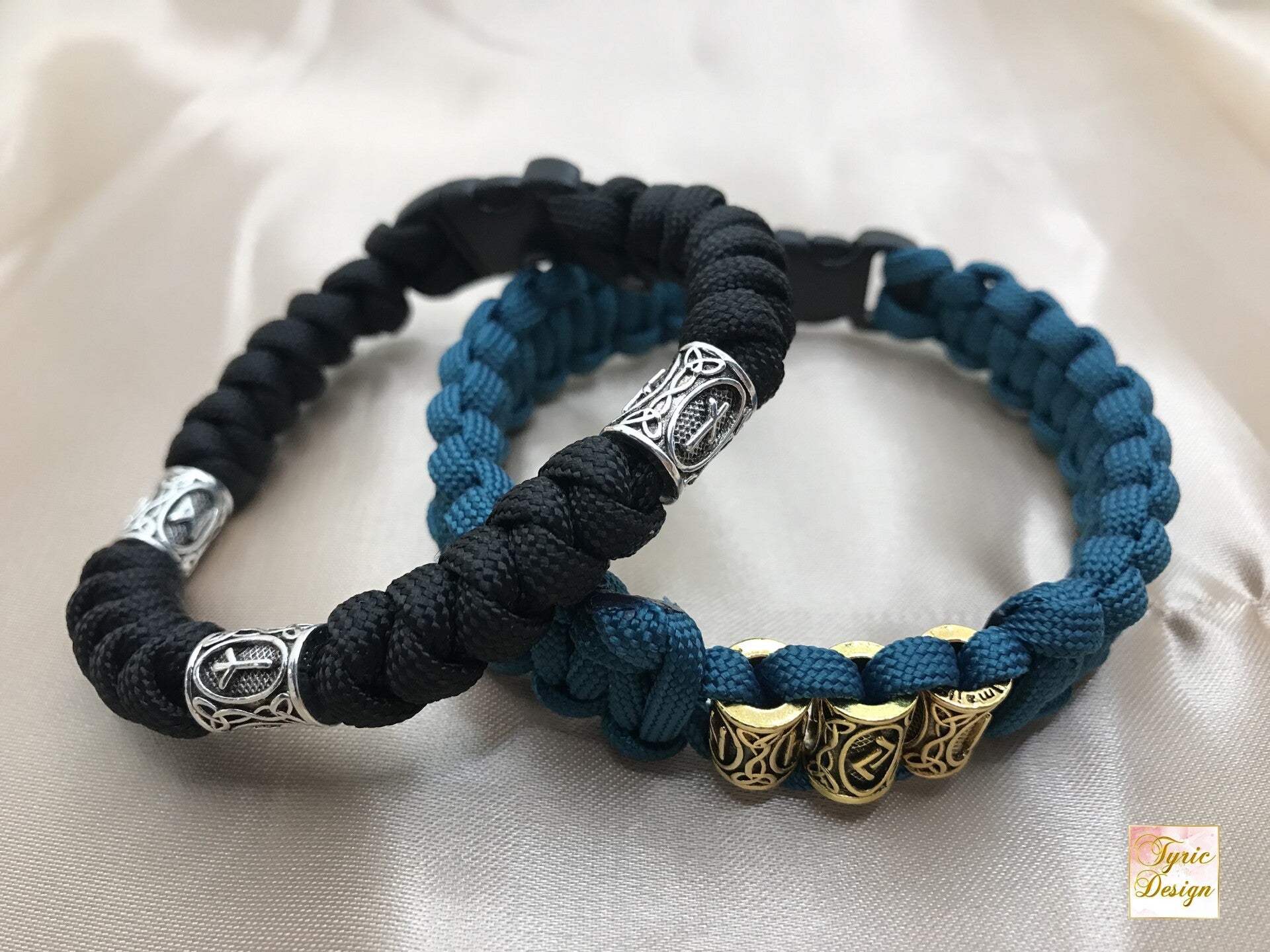 Paracord-Armband "Viking" - 2 Varianten - mit Runenperlen - Farben frei wählbar