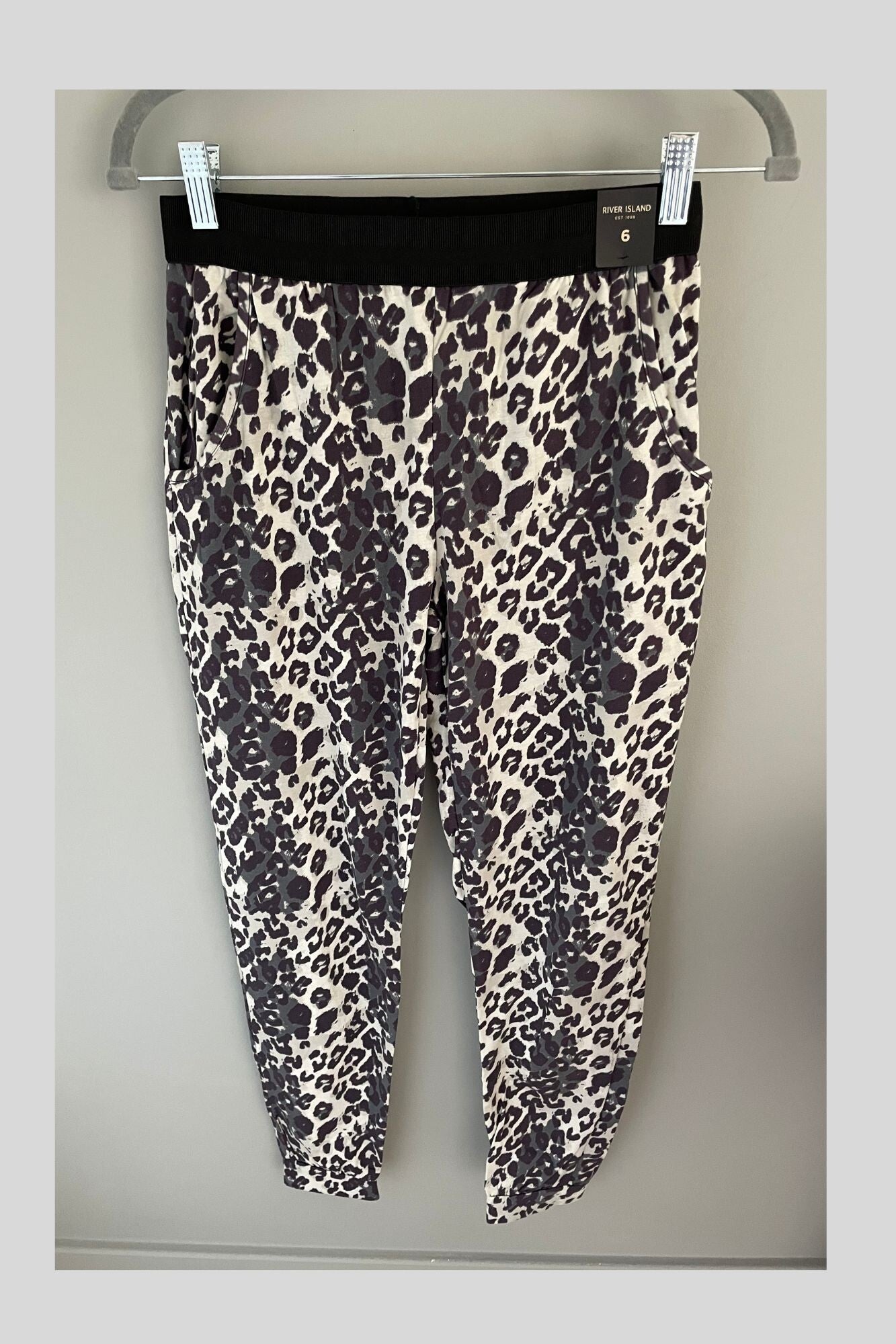 River Island Leopard Print Tapered Trousers (FC290)