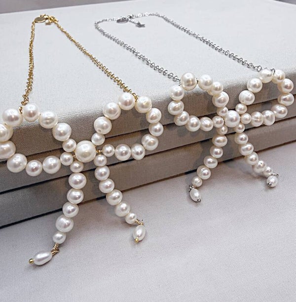 Pearl Bow – Elegant Freshwater Pearl Necklace