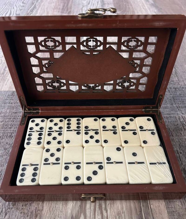 Set de domino caja en madera/wooded case domino set