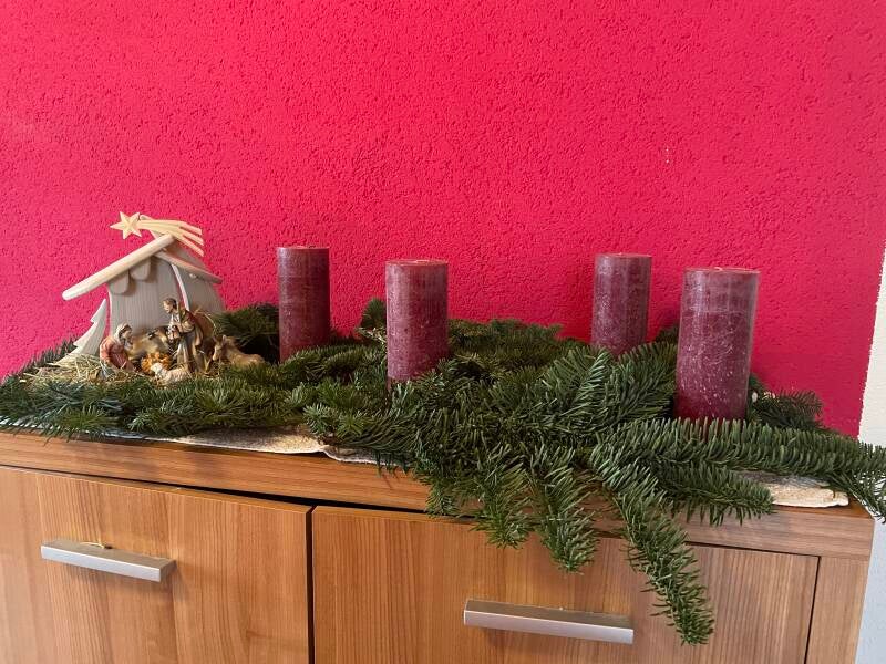 Adventstisch Tannenzweige